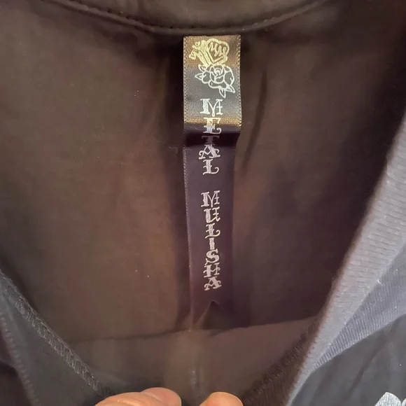 Metal Mulisha women’s t-shirt. Medium. Black. New without tags. Never worn - Picture 2 of 4